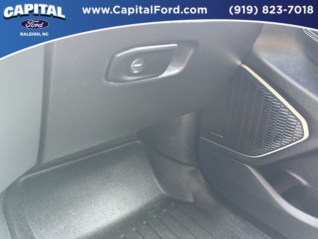 Used 2024 Gray Jeep Limited image 27