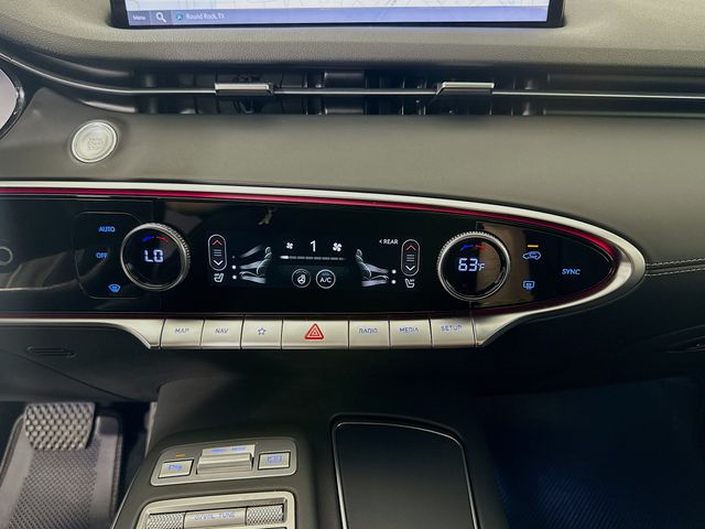 Thumbnail: 2025 Genesis GV70 - 16