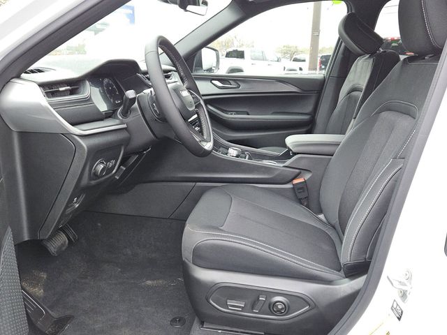 2026 Jeep Grand Cherokee L Laredo 4x4