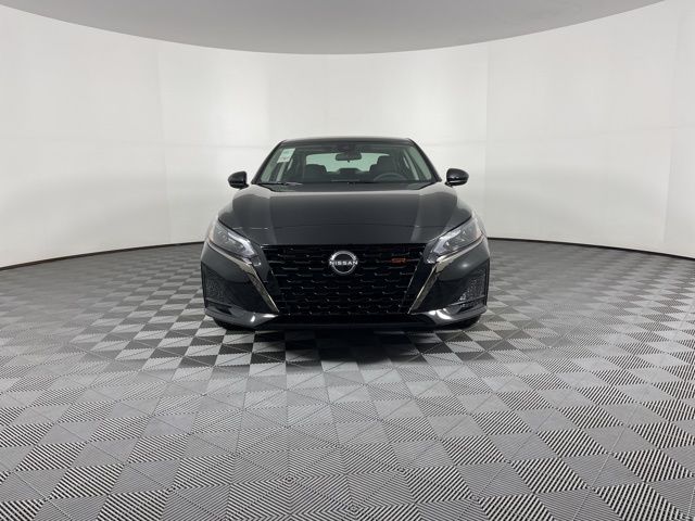 2025 Nissan Altima  3