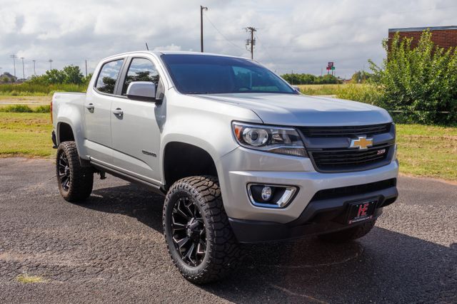 Silver Ice Metallic 2020 Chevrolet Colorado Pickup Truck Four-Wheel Drive 8-Speed Automatic