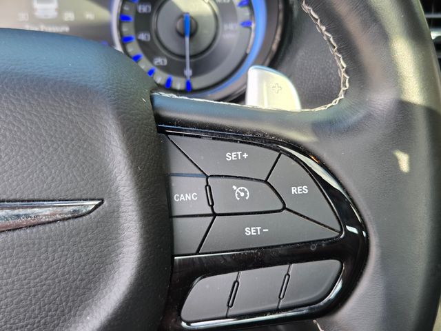 Used 2018 Black Chrysler S image 27