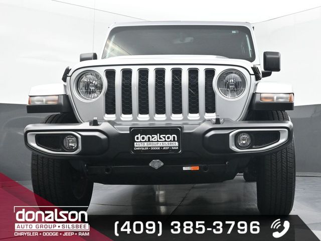 used 2022 Jeep Gladiator car, priced at $34,614