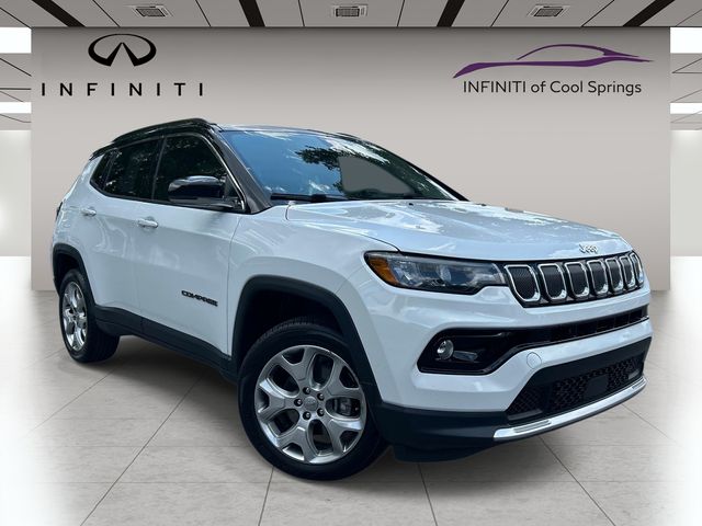 Bright White Clearcoat 2022 Jeep Compass SUV / Crossover Four-Wheel Drive 9-Speed Automatic