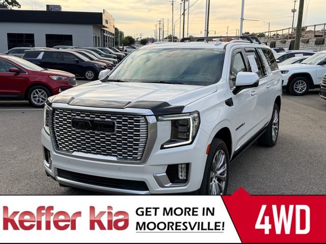 White Frost Tricoat 2022 GMC Yukon XL SUV / Crossover Four-Wheel Drive