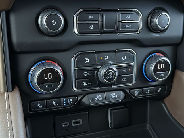 Used 2023 Black Chevrolet High Country image 27