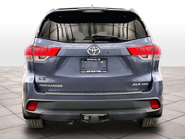 2018 Toyota Highlander XLE Blue at Subaru and VW of Moon Township