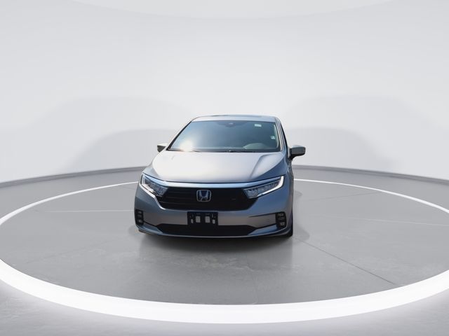 Used 2023 Silver Honda Touring image 3