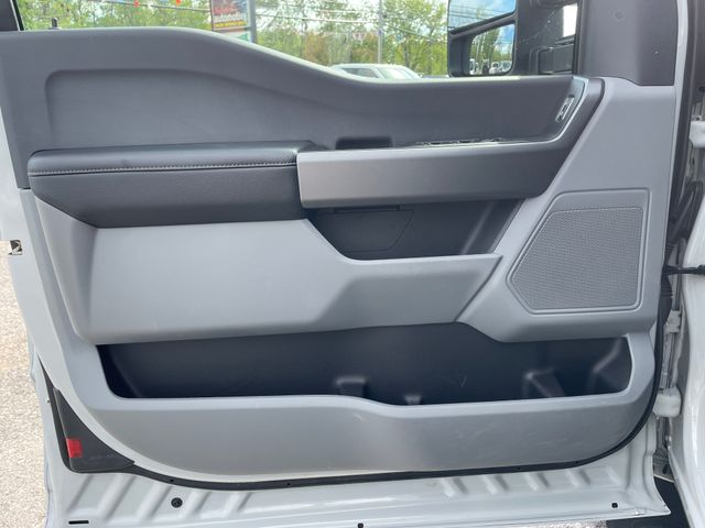 2026 Ford F-350SD XLT - Avalanche exterior view 9