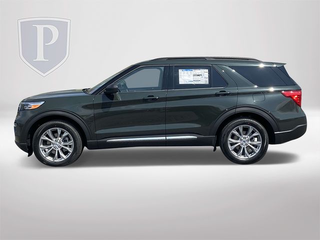 2024 Ford Explorer XLT 2