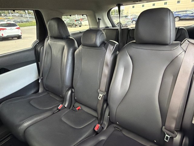 Used 2023 Kia Carnival Van