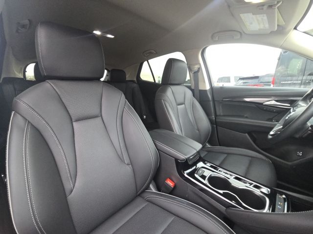 2023 Buick Envision Essence:C02556