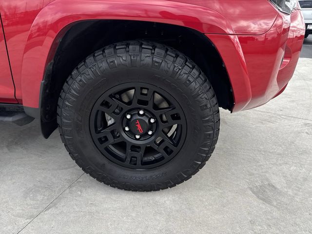 2023 Toyota 4Runner SR5 Premium 17