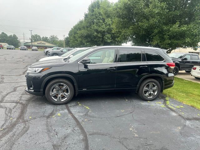 Used 2019 Toyota Highlander Hybrid SUV