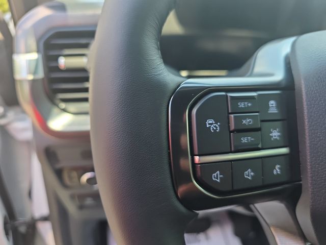 New 2026 Star White Metallic Tri-Coat Ford Platinum® image 18