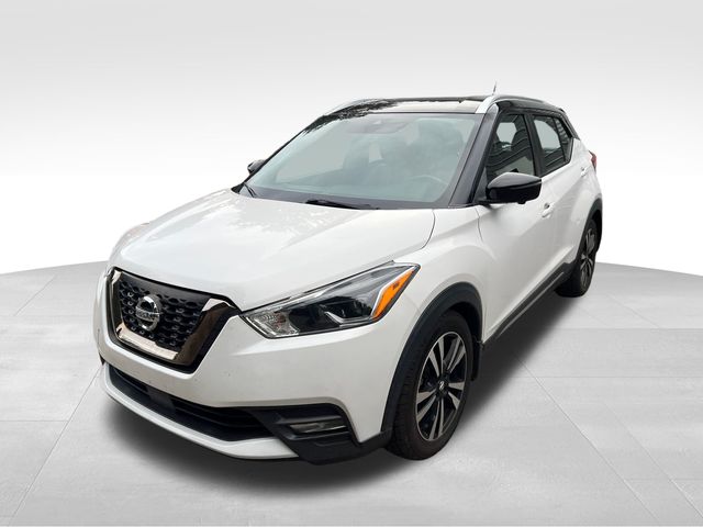 2020 Nissan Kicks SR 5