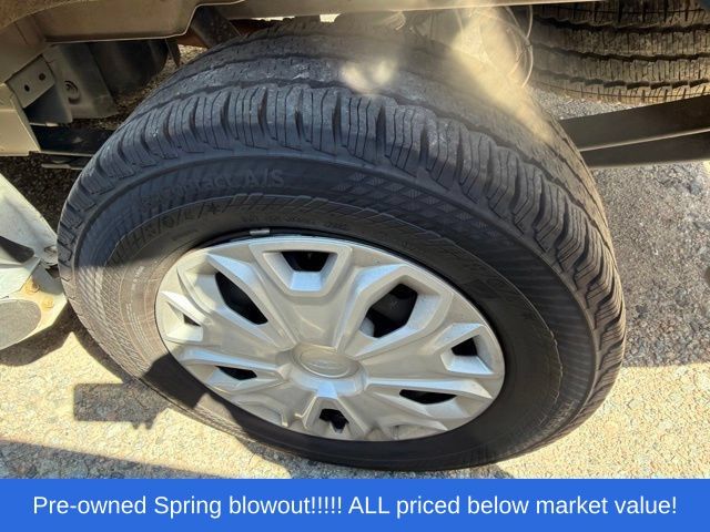 Used 2025 White Ford XL image 9
