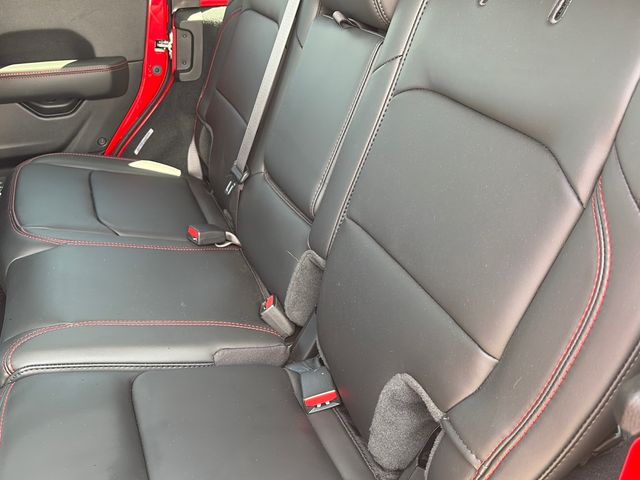 Used 2025 Jeep Wrangler SUV