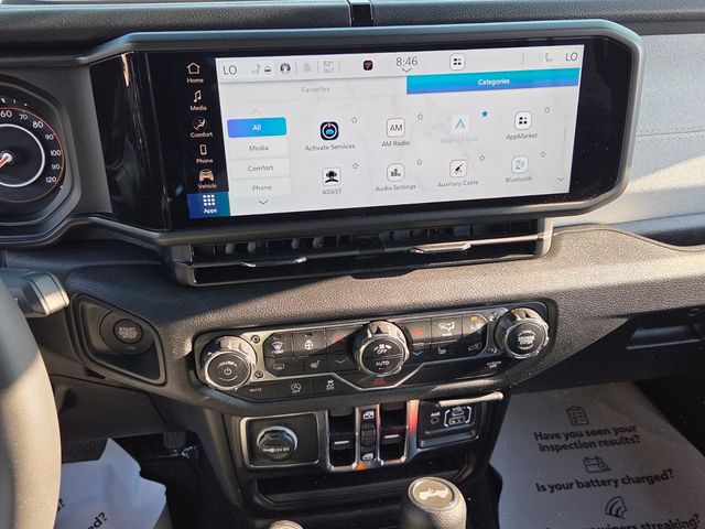 Used 2025 Green Jeep Sport S image 17