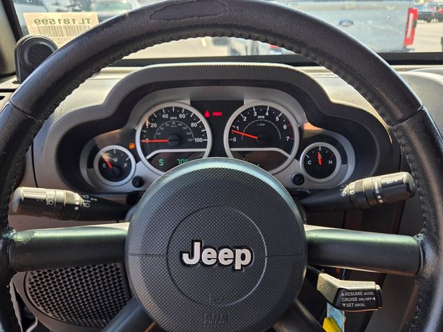 Used 2007 Blue Jeep Unlimited Sahara image 25