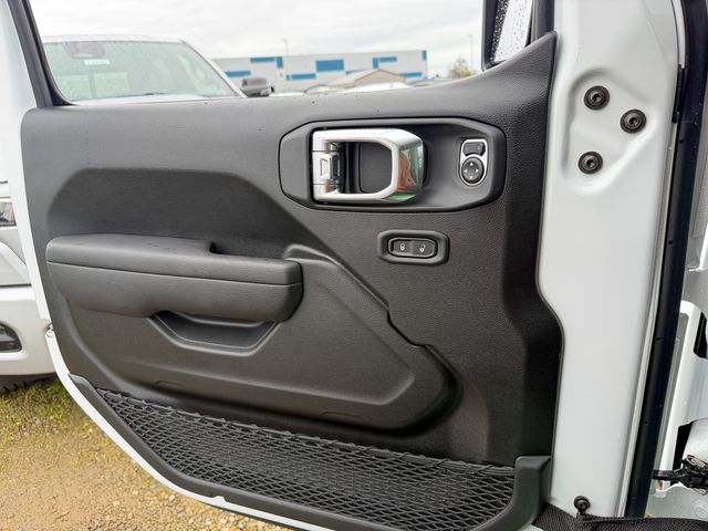 new 2026 Jeep Gladiator car, priced at $39,405