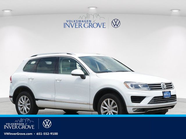 Pure White 2016 Volkswagen Touareg SUV / Crossover 8-Speed Automatic