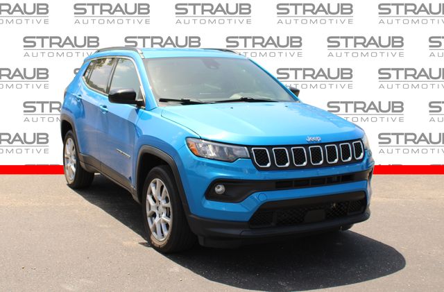 2023 Jeep Compass Latitude Lux 4X4's photo