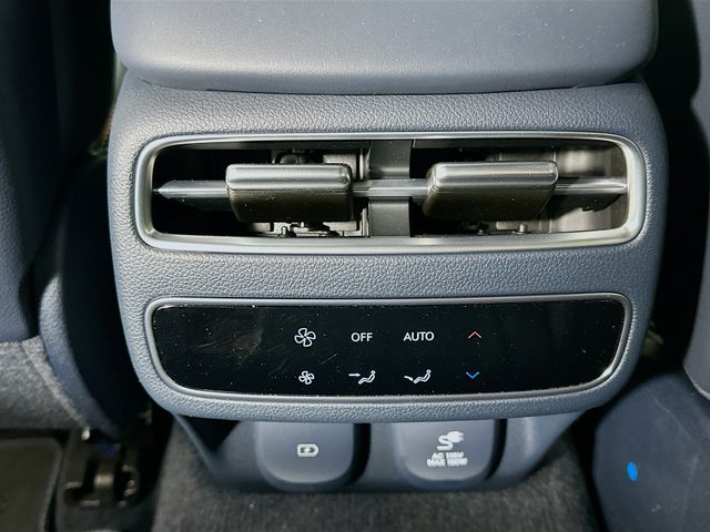 Thumbnail: 2026 Genesis GV70 - 18