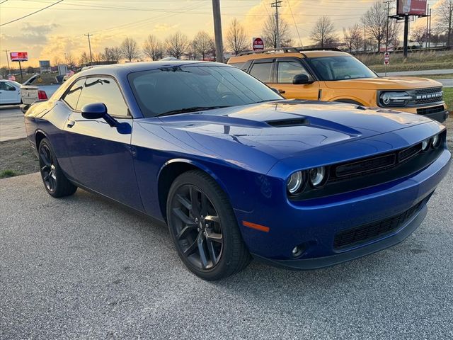 2022 Dodge Challenger SXT RWD