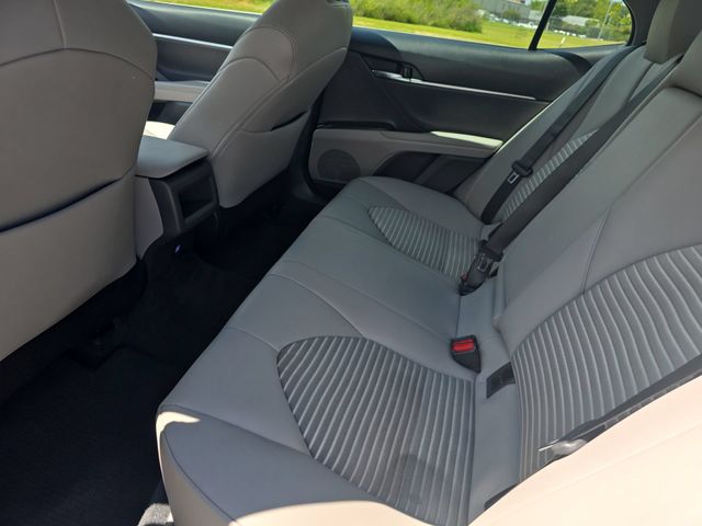 Used 2023 Ice Toyota SE image 14