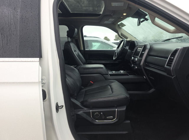 2021 White Ford Expedition Platinum 4X4 SUV
