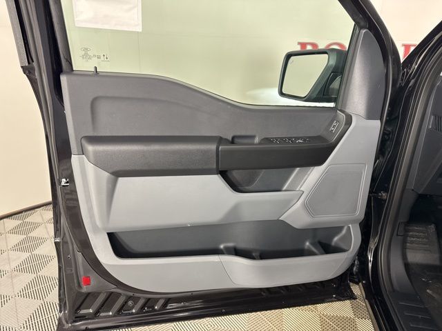 2025 Agate Black Metallic Ford F-150 XL 4X4 Truck