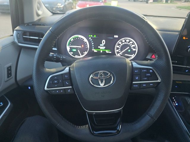 Used 2023 Toyota Sienna Van