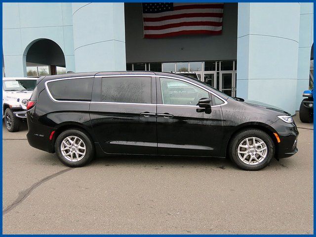 2024 Chrysler Pacifica Touring L FWD