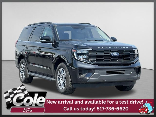 Black Metallic 2025 Ford Expedition Active 4WD SUV / Crossover Four-Wheel Drive Automatic