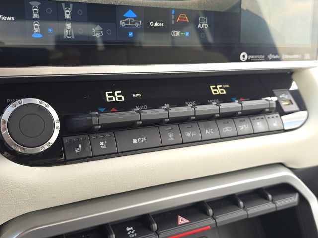 2022 Toyota Tundra Hybrid Capstone:168720A