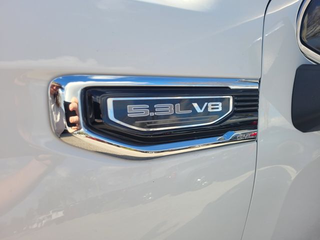 New 2026 White GMC SLT image 3