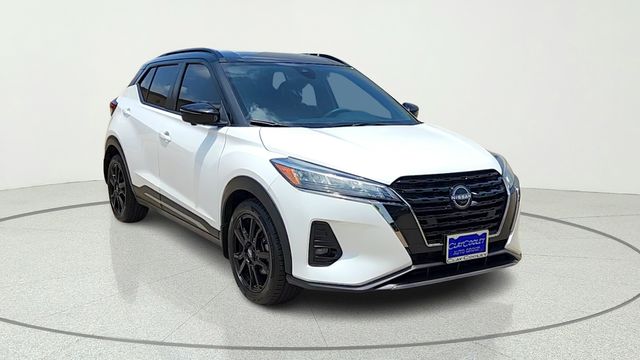 2023 Nissan Kicks SR