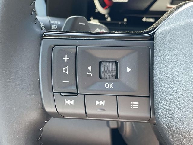 New 2026 White Nissan Platinum image 22