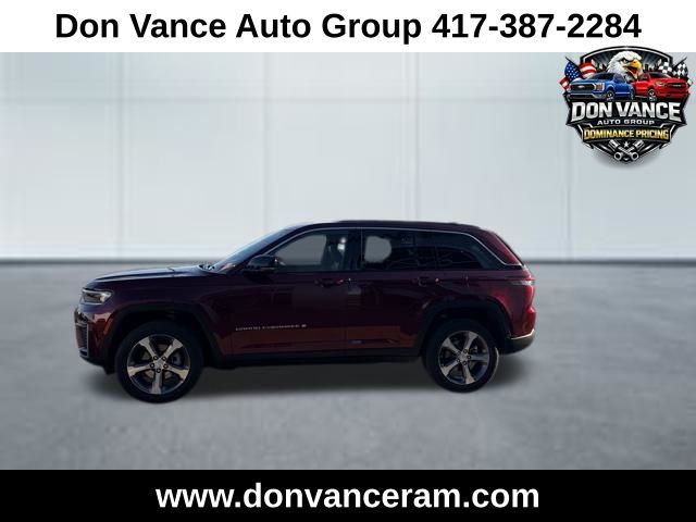 View vehicle photo 3