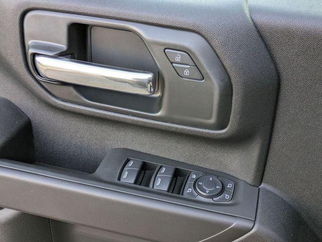 2025 Chevrolet Silverado 2500HD Custom photo