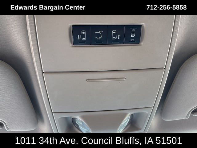 2015 Dodge Grand Caravan SXT photo
