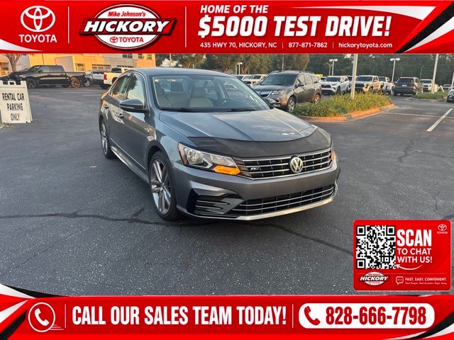 Platinum Gray Metallic 2017 Volkswagen Passat Sedan Front-Wheel Drive 6-Speed Automatic