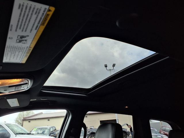 Used 2020 Black Jeep  image 25