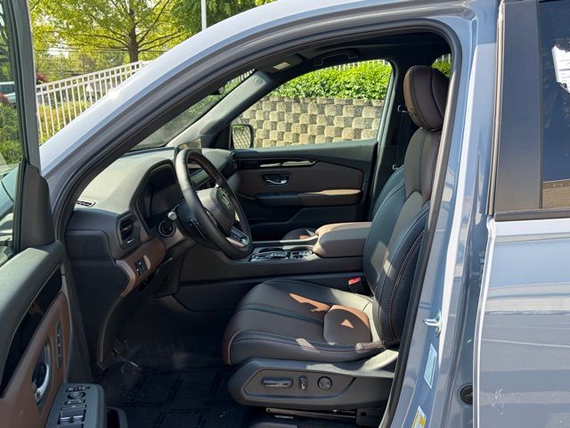 new 2026 Honda Pilot car, priced at $52,345