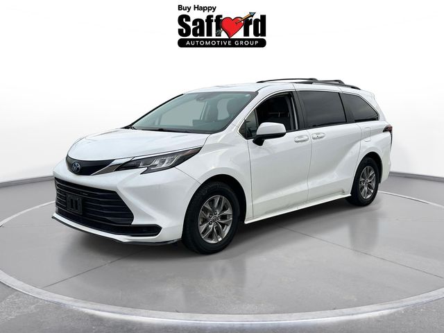 2022 Toyota Sienna LE