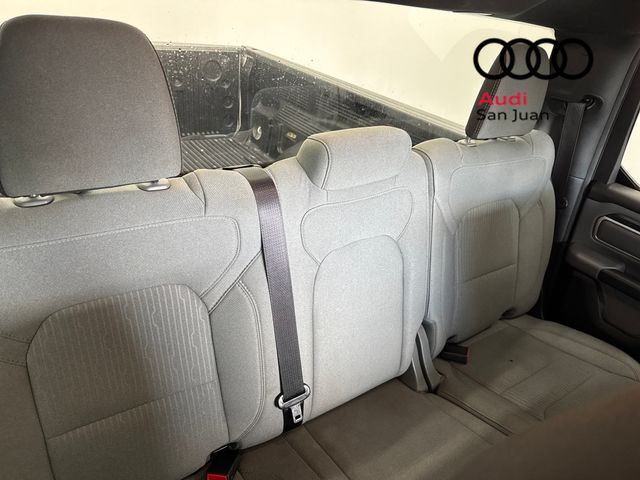 Used 2022 White Ram Big Horn/Lone Star image 32