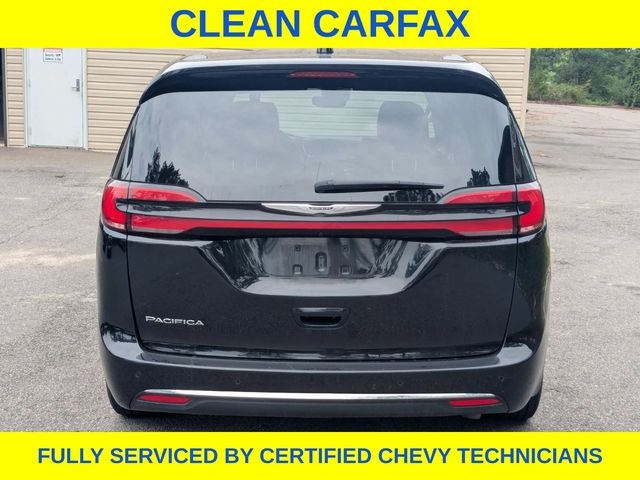 Used 2025 Chrysler Pacifica Van