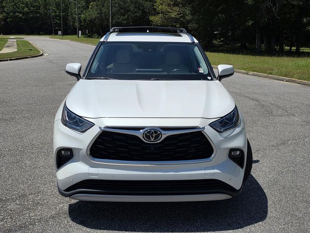 Used 2021 Toyota Highlander SUV