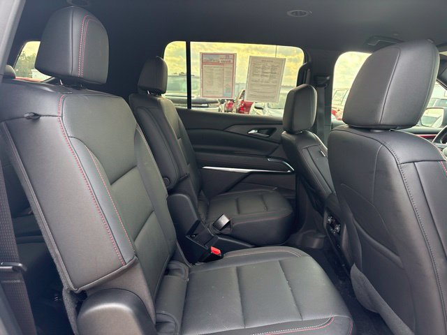 Used 2025 Chevrolet Traverse SUV